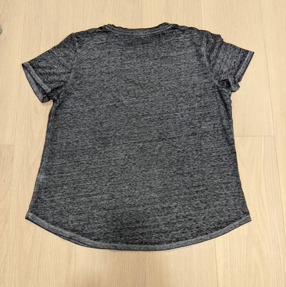 Dolly graphic tshirt - Picture 2 of 6